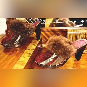 Leather Wooden Mule Clogs Fur trim 6 1/2 Y2K, boho chic, indie aesthetics - Joey